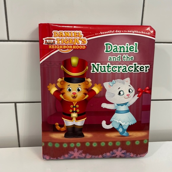 Daniel Tiger and the Nutcracker Board Book Baby Toddler Holiday Christmas Gift - Picture 1 of 4